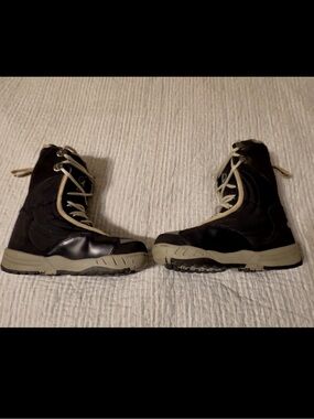 Lamar Blk/ Cream AKA Junior Linerless Boot sz5, used.